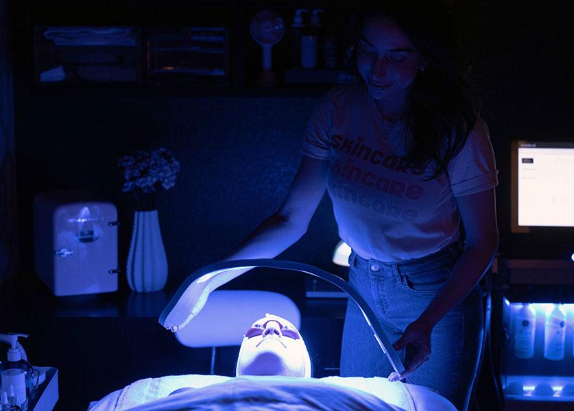 cellular-light---Radiant-Complexions-Skin-Lounge